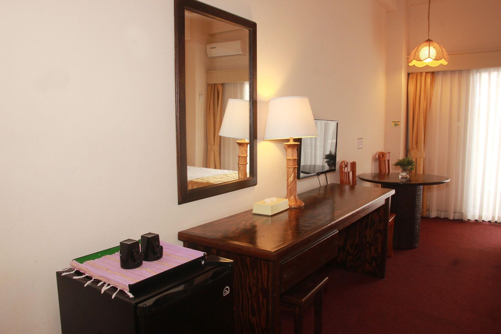 Holiday Saipan Hotel Dış mekan fotoğraf