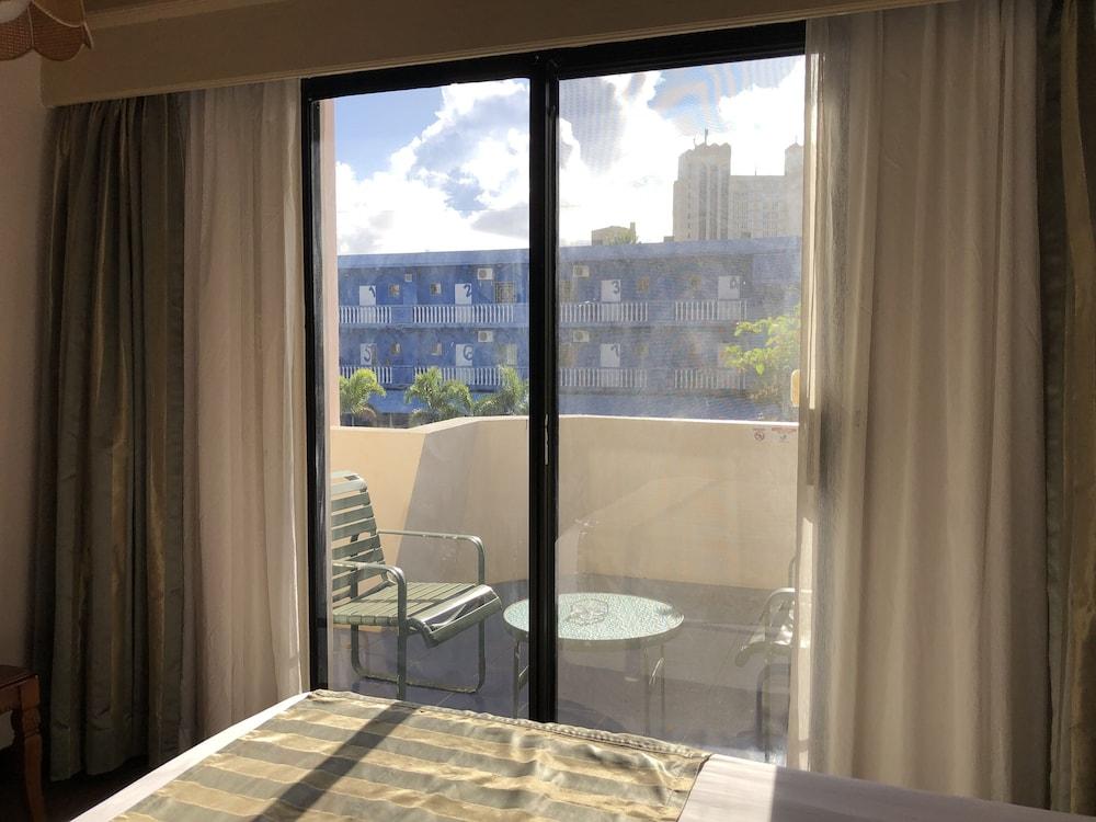 Holiday Saipan Hotel Dış mekan fotoğraf