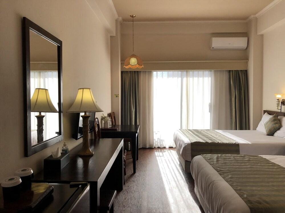 Holiday Saipan Hotel Dış mekan fotoğraf