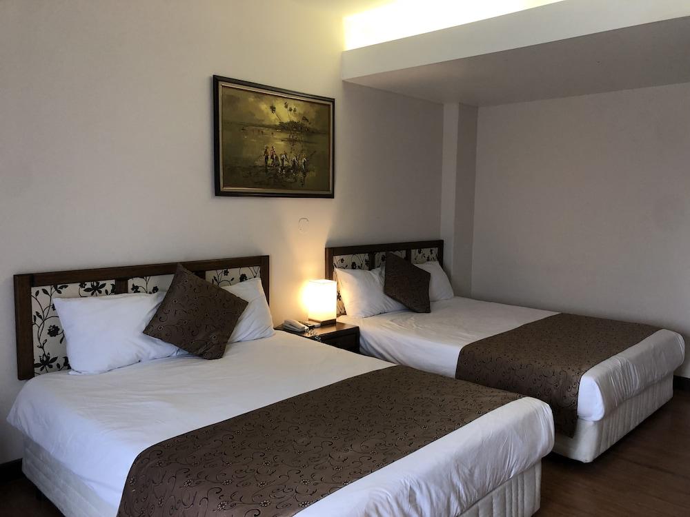 Holiday Saipan Hotel Dış mekan fotoğraf